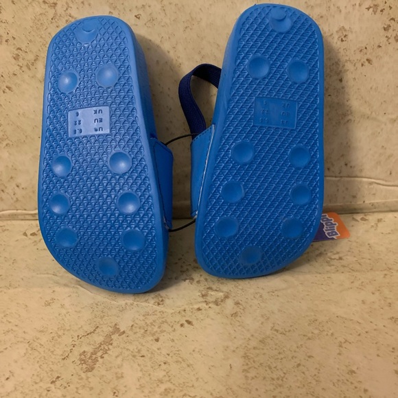 Toddler boy Blippi Excavator Sandals size 5-6c - Picture 3 of 4